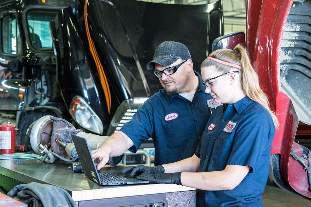 I-State Truck Center mechanics